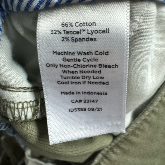 Petite 2X The Talbots Jogger Pant in Olive - Picture 6 of 11